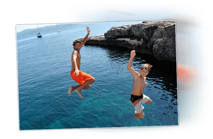 The Nikon 1 Camera has autofocus that works as fast as you, capture every frame of fast moving subjects. An incredible 73-point AF array is tracked continuously to ensure every image is sharp and clear. 