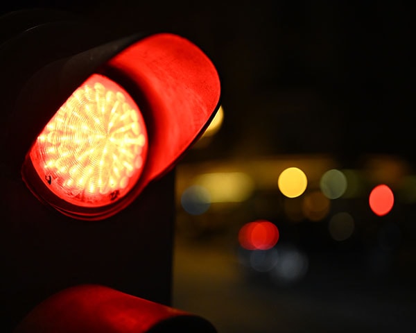 Photo of a red stoplight at night taken with the Z f camera