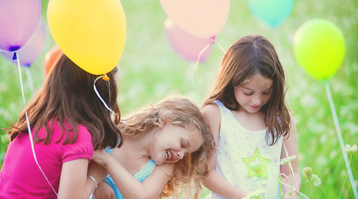 girls partying photography